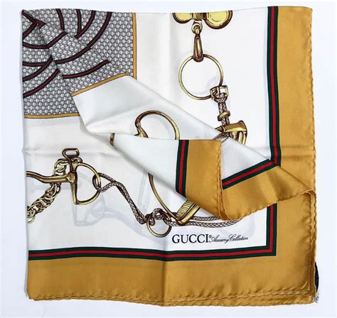 authenticate vintage gucci scarf.